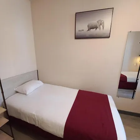 Szálloda Logis La Residence, Centre 2*