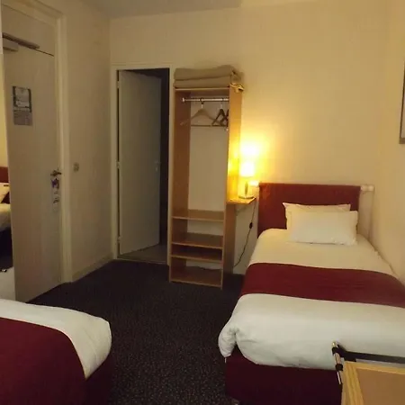 Otel La Residence, Centre