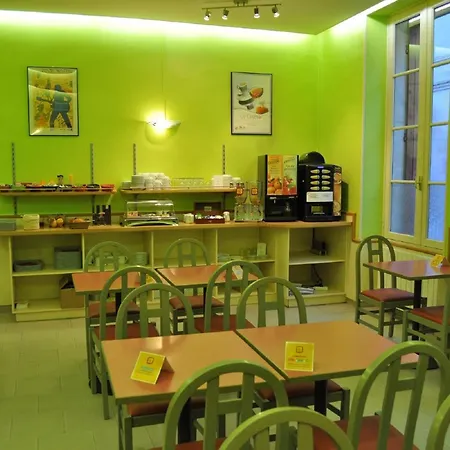 Hotell Logis La Residence, Centre 2*