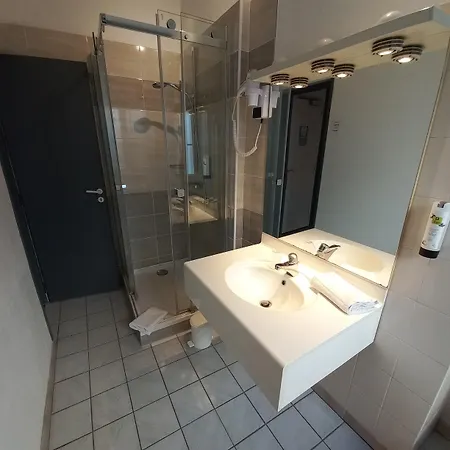 La Residence, Centre Otel