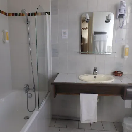 Otel La Residence, Centre